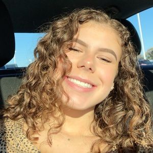 Meet your Posher, Nina